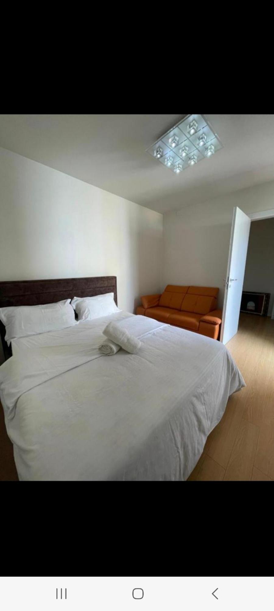 Albjona Guesthouse Tirana Buitenkant foto
