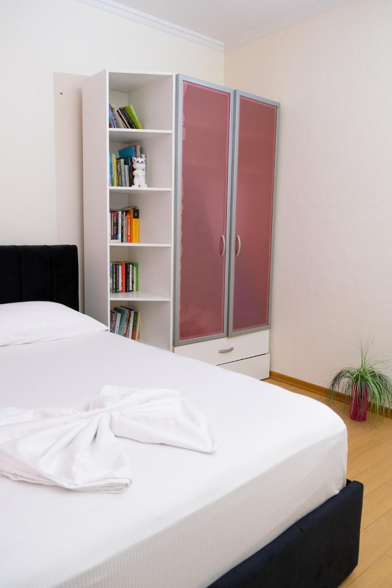 Albjona Guesthouse Tirana Buitenkant foto