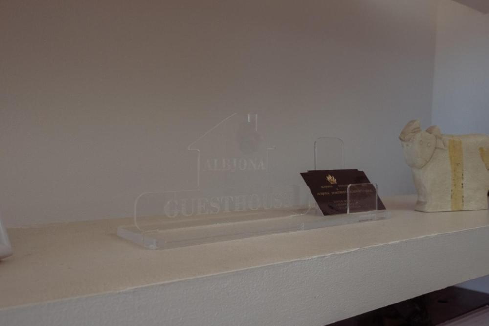 Albjona Guesthouse Tirana Buitenkant foto