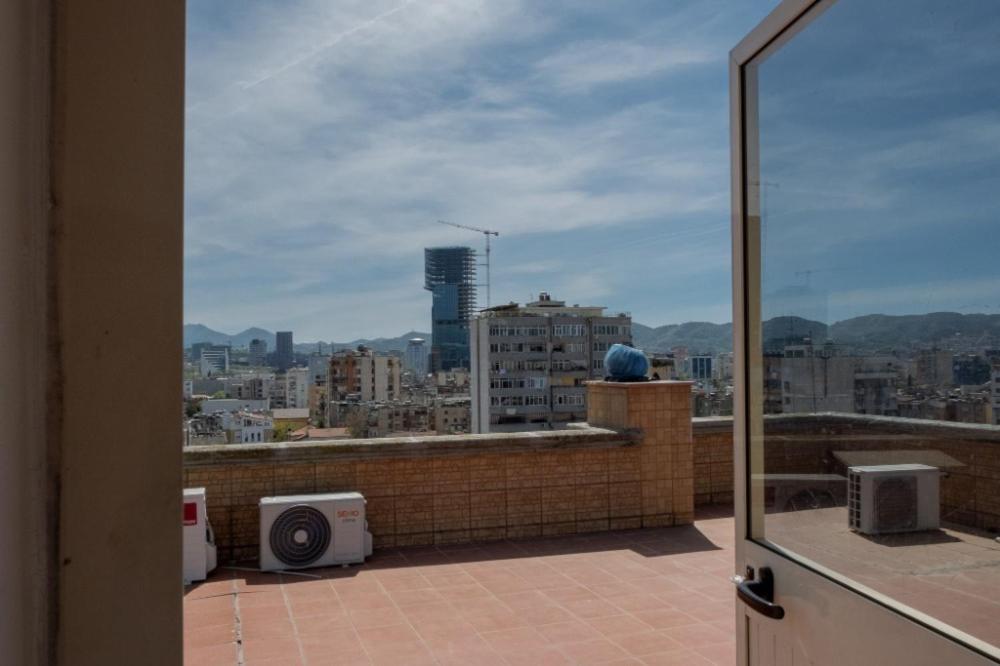 Albjona Guesthouse Tirana Buitenkant foto